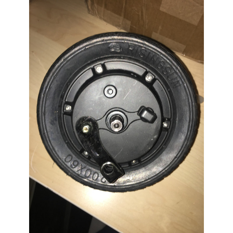 Motor Zero 8 (with Hard Tyre & Brake)